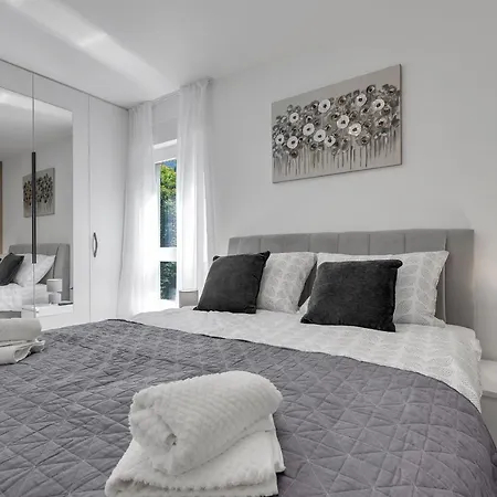 M&l * מאקרסקה